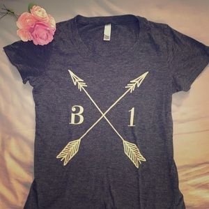Bella T-Shirt